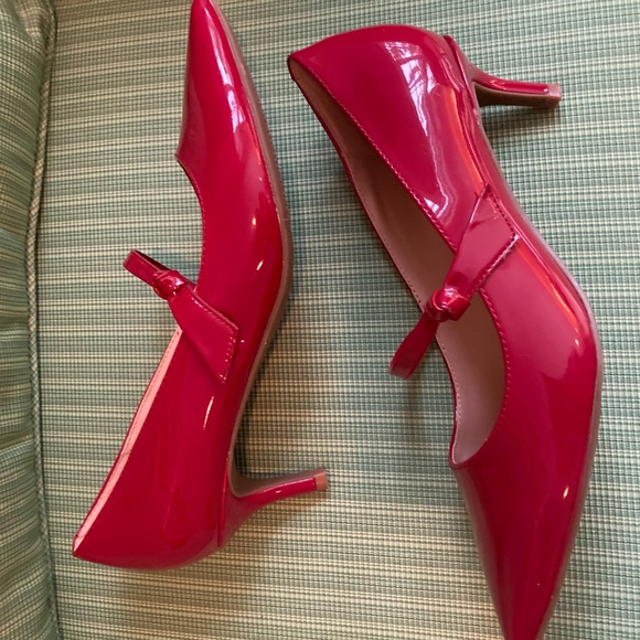 NIB Red Patent "Medley" Heels from Bandolino - Picture 2 of 3